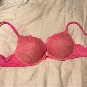 Victoria’s Secret pink lace bra 36C